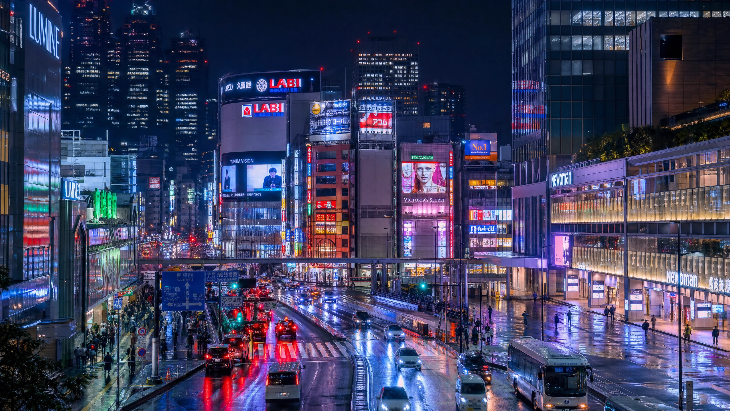 Contemporary Tokyo extending toward the horizon at dusk